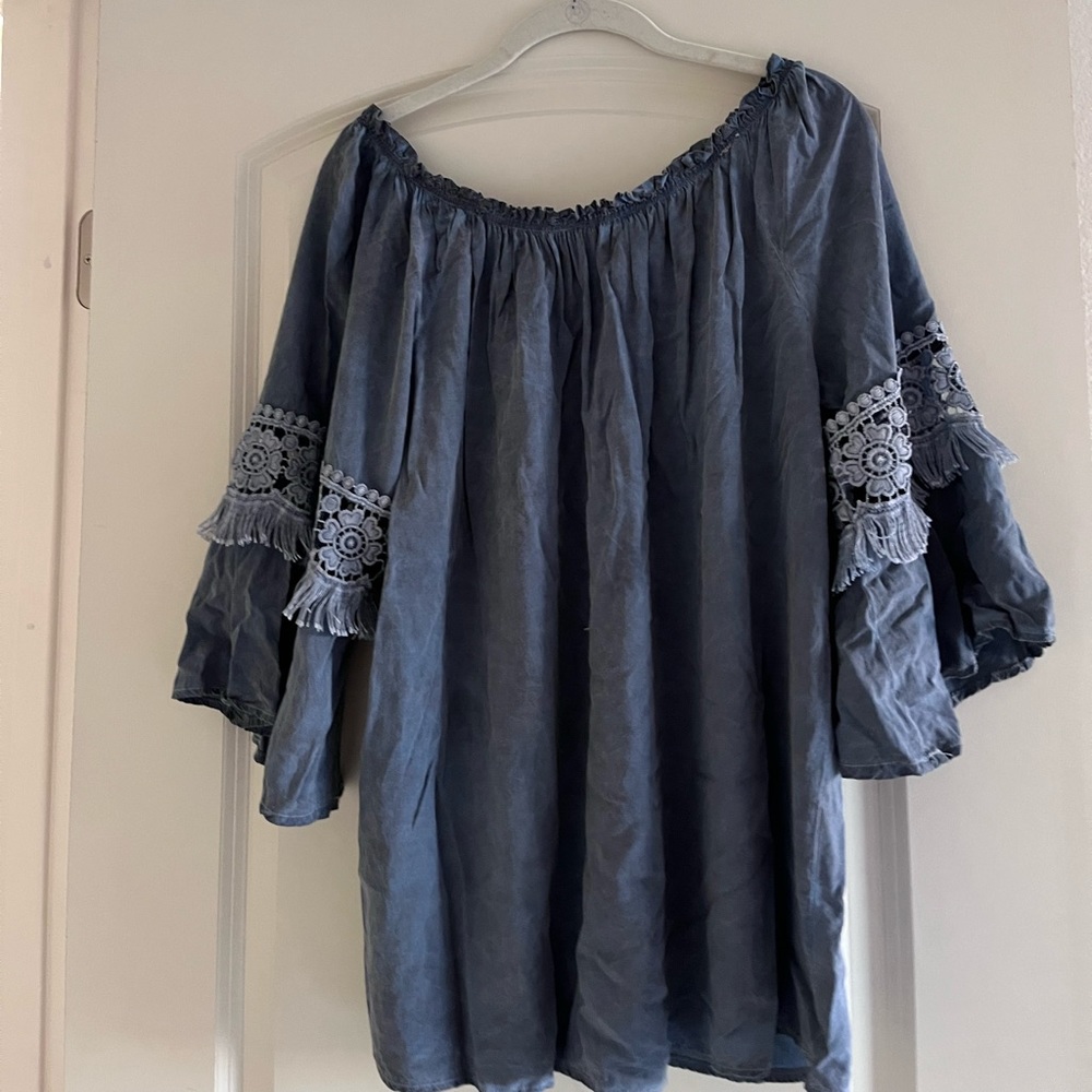 Off the shoulder top! Barely warn